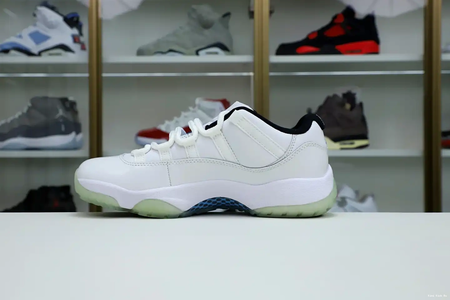 LOW LEGEND Kimikick JORDAN RETRO AIR BLUE 11 0519